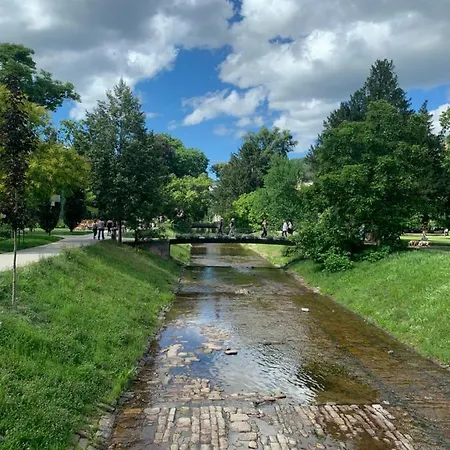 Appartement Lovely Center Of