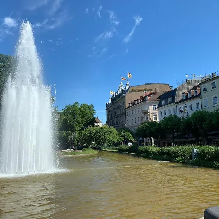 Appartement Lovely Center Of *