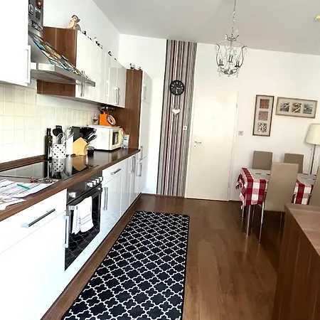 Lovely Center Of Apartment *
